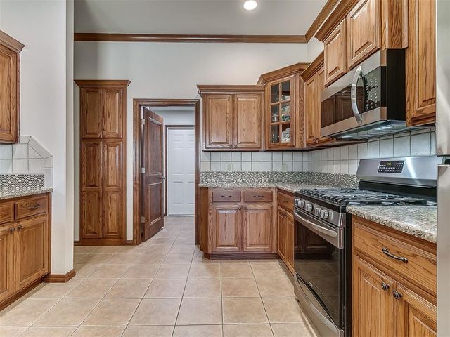 709 N Remington Way, Mustang, OK 73064