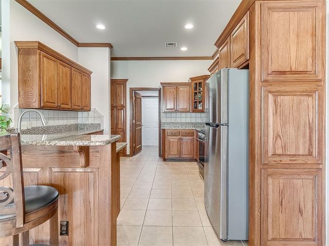 709 N Remington Way, Mustang, OK 73064