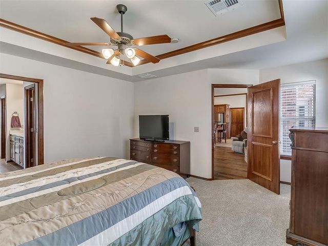 709 N Remington Way, Mustang, OK 73064