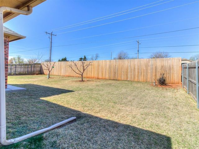 709 N Remington Way, Mustang, OK 73064