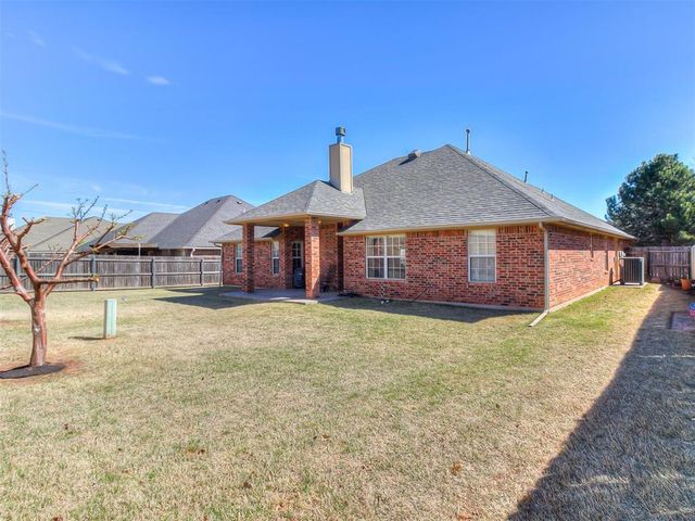 709 N Remington Way, Mustang, OK 73064