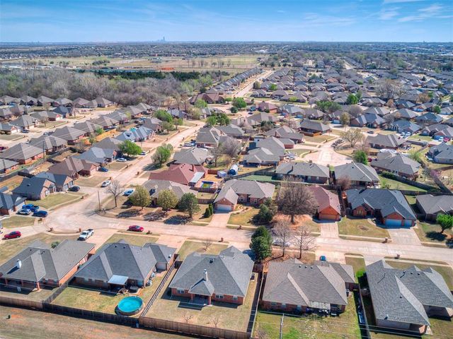 709 N Remington Way, Mustang, OK 73064