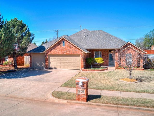 709 N Remington Way, Mustang, OK 73064
