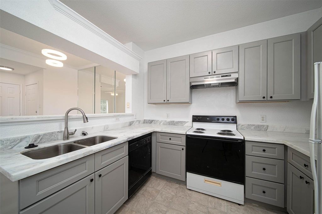 1330 Old Spanish Trail 2209, Houston, TX 77054