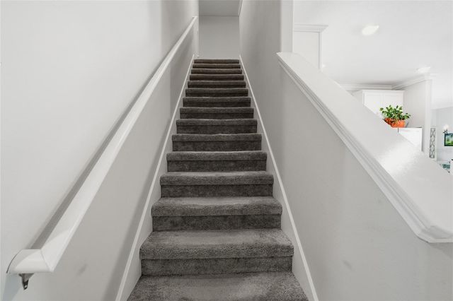 1370 WHITE FOX RUN, Lutz, FL 33549