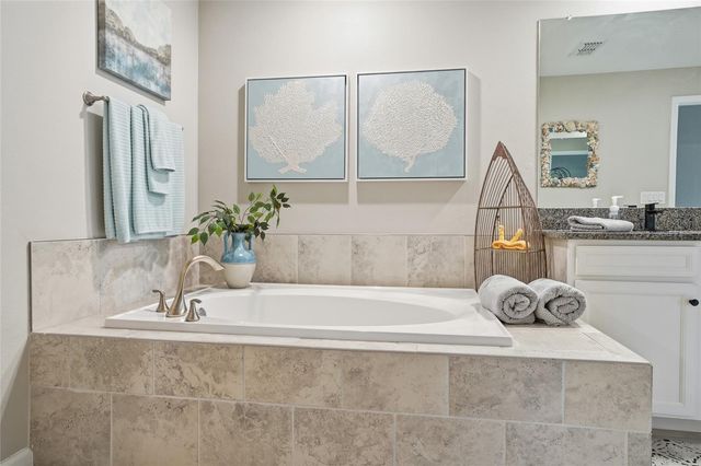 1370 WHITE FOX RUN, Lutz, FL 33549