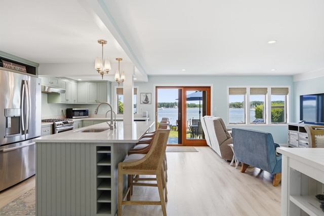 19 Wentworth Terrace, Dover, NH 03820