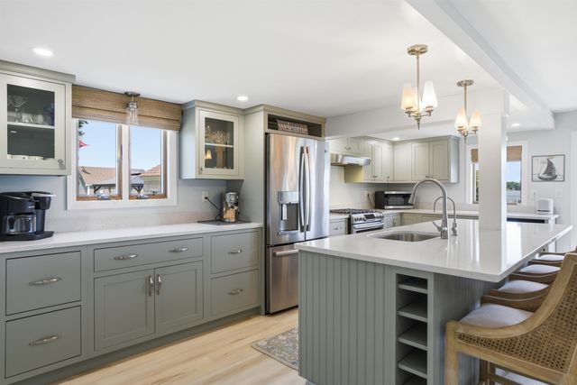 19 Wentworth Terrace, Dover, NH 03820