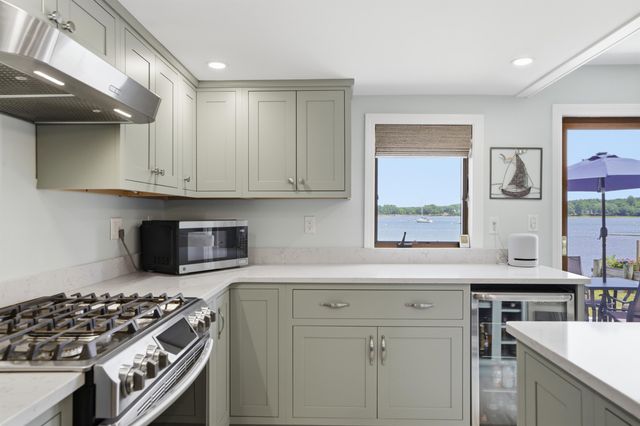 19 Wentworth Terrace, Dover, NH 03820