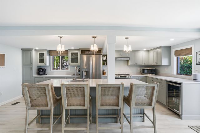 19 Wentworth Terrace, Dover, NH 03820