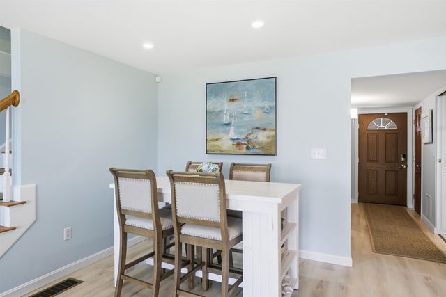 19 Wentworth Terrace, Dover, NH 03820