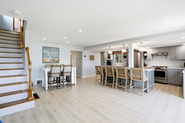 19 Wentworth Terrace, Dover, NH 03820