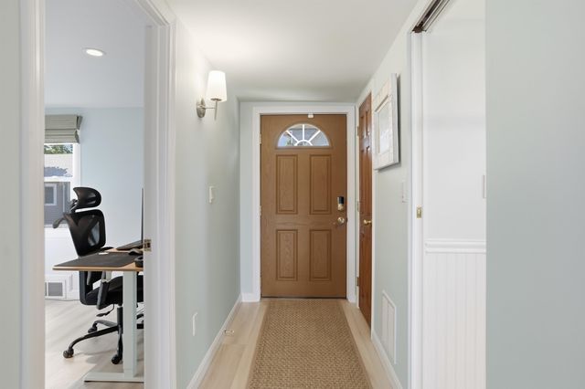 19 Wentworth Terrace, Dover, NH 03820