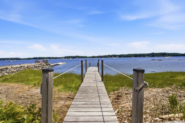 19 Wentworth Terrace, Dover, NH 03820