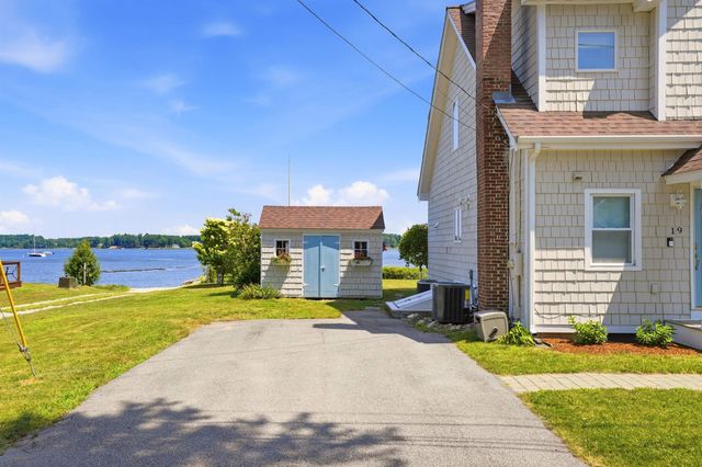 19 Wentworth Terrace, Dover, NH 03820