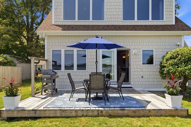 19 Wentworth Terrace, Dover, NH 03820