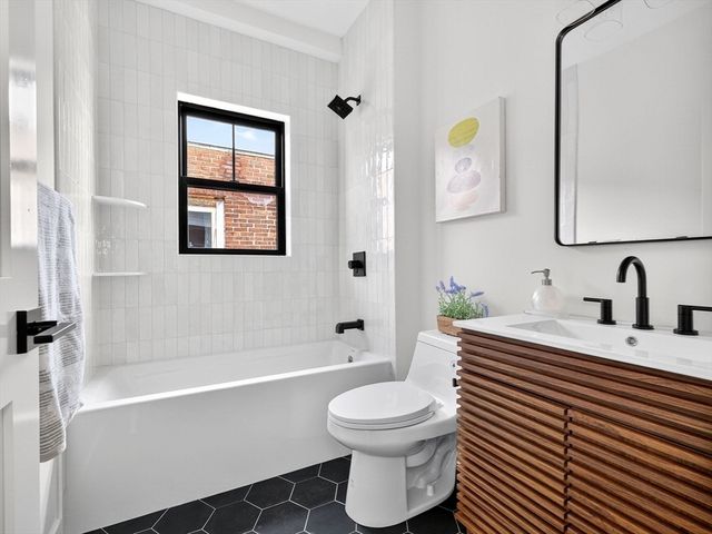 192 Washington Street C, Somerville, MA 02143