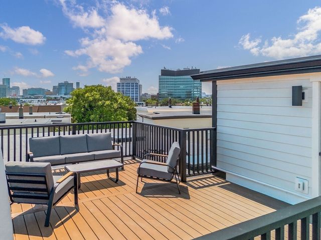 192 Washington Street C, Somerville, MA 02143