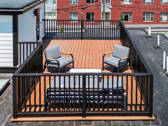 192 Washington Street C, Somerville, MA 02143