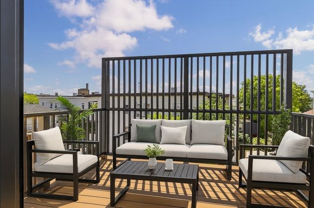 192 Washington Street C, Somerville, MA 02143