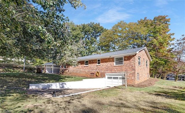 4420 Chebar Drive, Pfafftown, NC 27040
