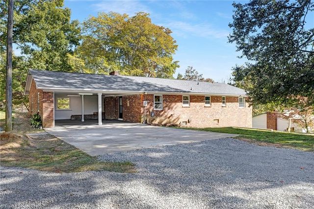 4420 Chebar Drive, Pfafftown, NC 27040