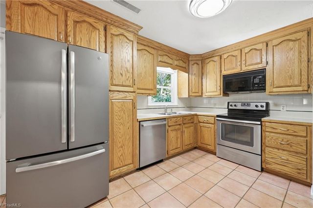 118 Hillside Court, King, NC 27021