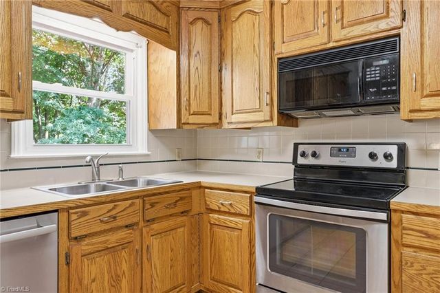 118 Hillside Court, King, NC 27021