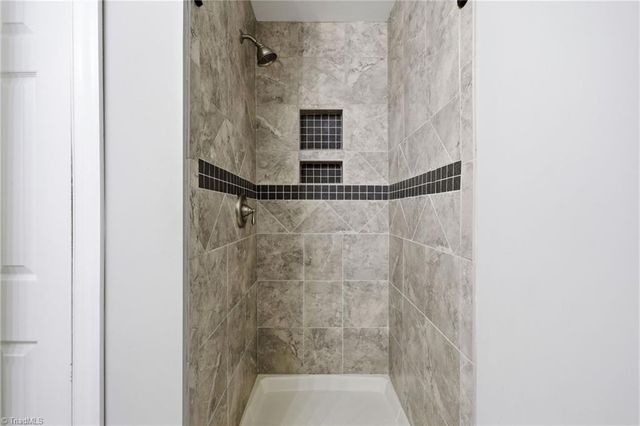 118 Hillside Court, King, NC 27021