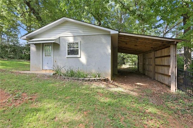 118 Hillside Court, King, NC 27021