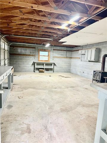 118 Hillside Court, King, NC 27021