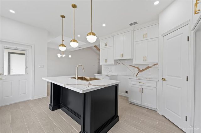 304 N 31st Street, Hidalgo, TX 78557