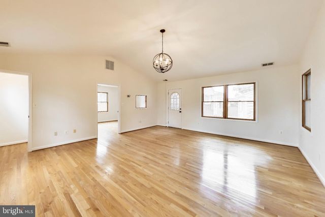 6306 LONE OAK DR, Bethesda, MD 20817