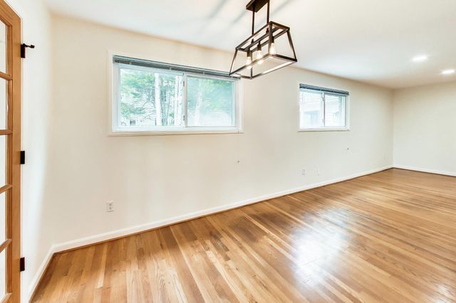 6306 LONE OAK DR, Bethesda, MD 20817