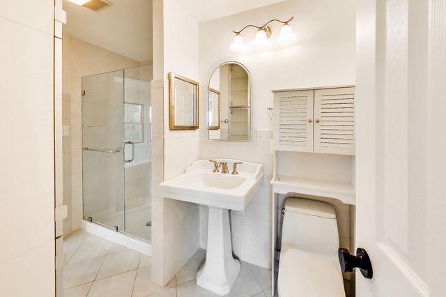 6306 LONE OAK DR, Bethesda, MD 20817