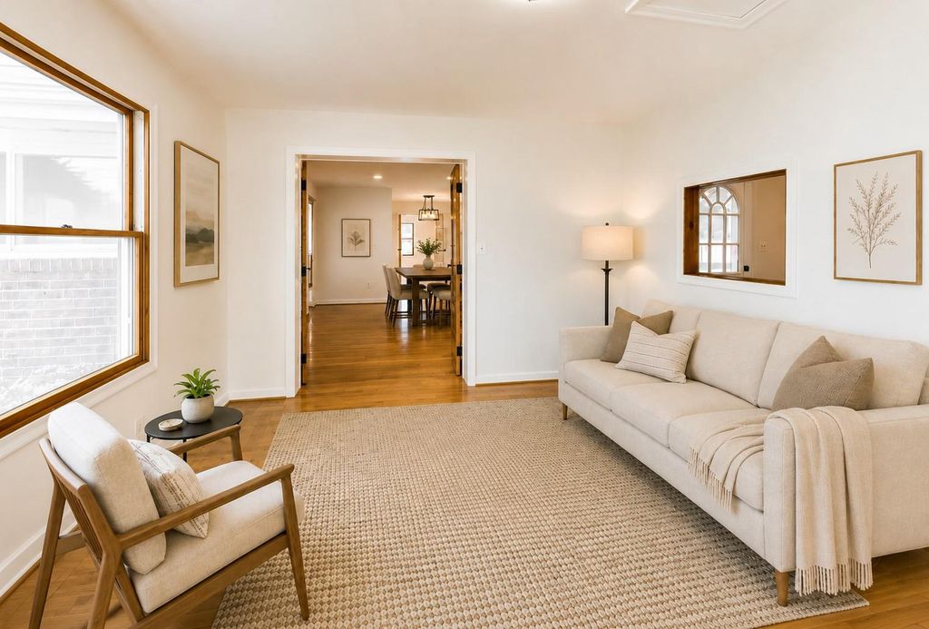 Image 7 of property listing at 6306 LONE OAK DR, Bethesda, MD 20817
