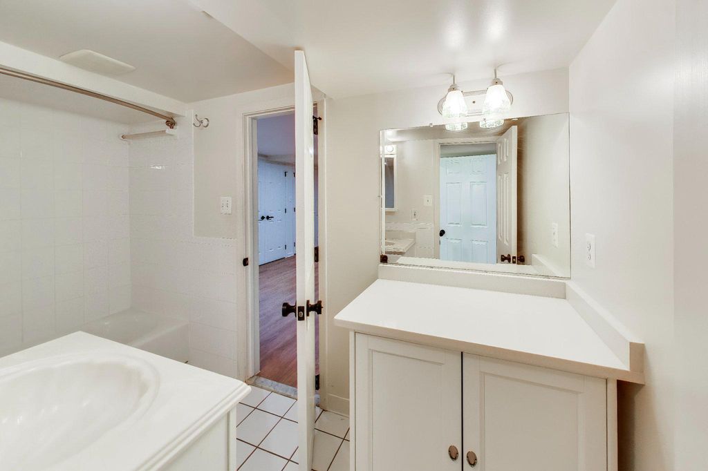 Image 71 of property listing at 6306 LONE OAK DR, Bethesda, MD 20817