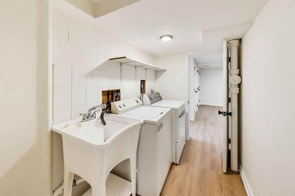 Image 78 of property listing at 6306 LONE OAK DR, Bethesda, MD 20817