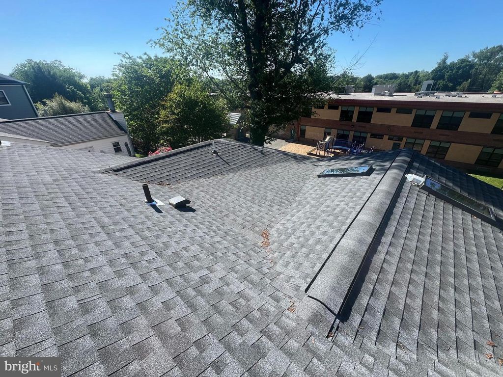 Image 80 of property listing at 6306 LONE OAK DR, Bethesda, MD 20817