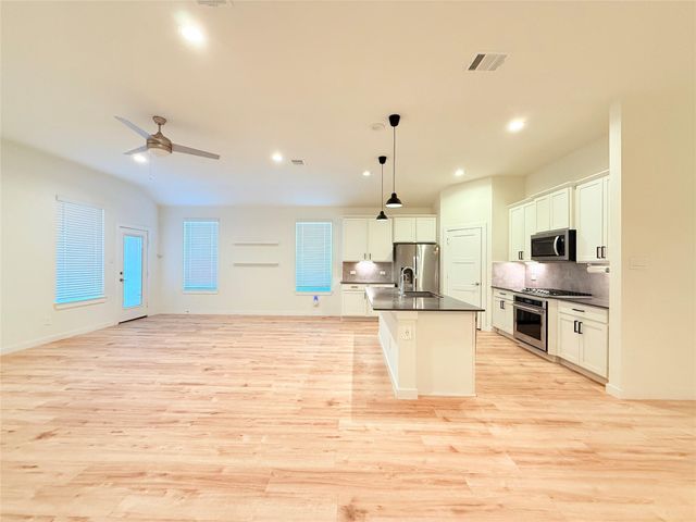 105 Aurora Springs Drive, Katy, TX 77493