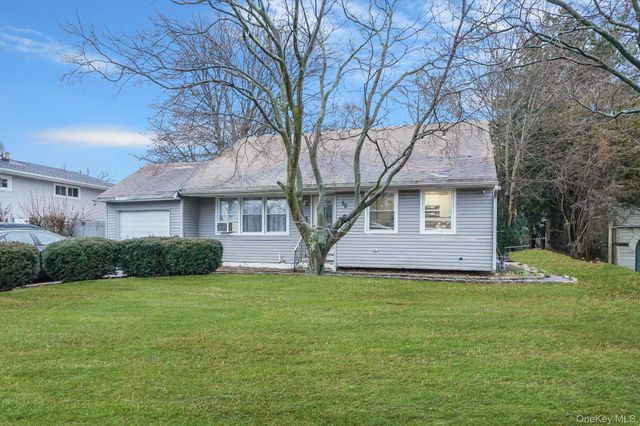 50 Meadowbrook Drive, Brentwood, NY 11717