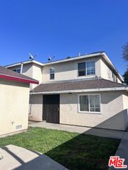 10516 S Broadway, Los Angeles, CA 90003