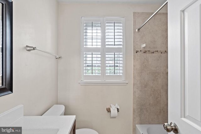 2925 S BUCHANAN ST #2925, Arlington, VA 22206