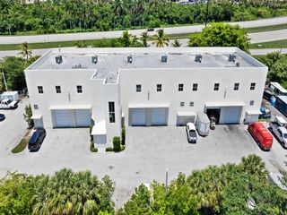 701 SE 32nd Ct 204, Fort Lauderdale, FL 33316