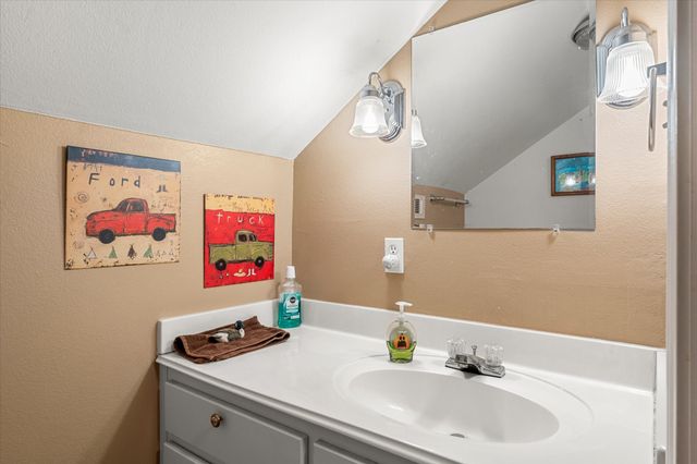 338 Private Road 52040, Pittsburg, TX 75686