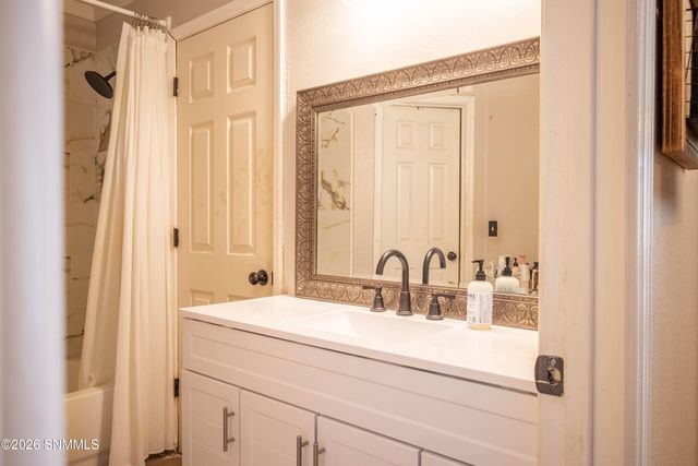 3858 Van Ess Court, Las Cruces, NM 88012