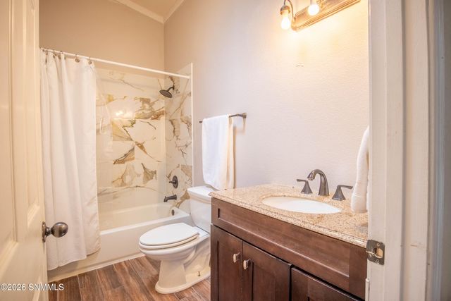 3858 Van Ess Court, Las Cruces, NM 88012