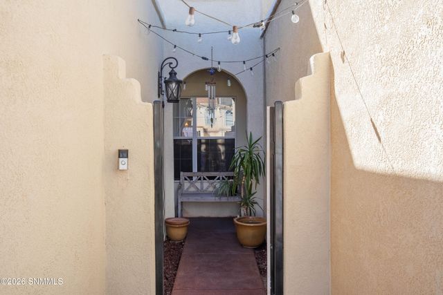 3858 Van Ess Court, Las Cruces, NM 88012