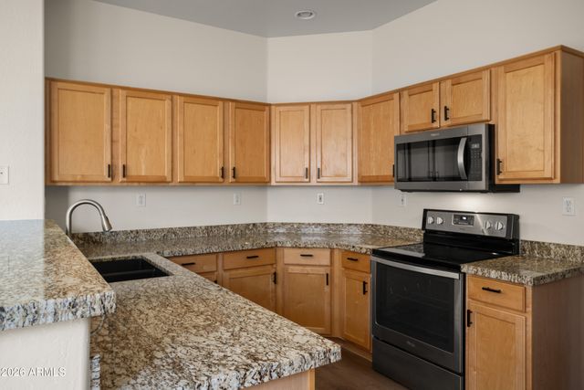 7445 E EAGLE CREST Drive 2113, Mesa, AZ 85207