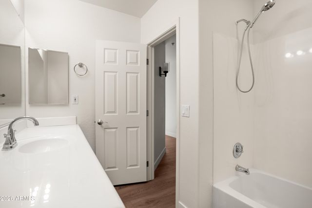 7445 E EAGLE CREST Drive 2113, Mesa, AZ 85207